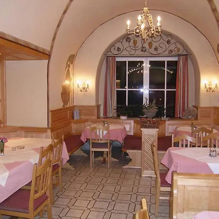 Goldene Traube Konukevi